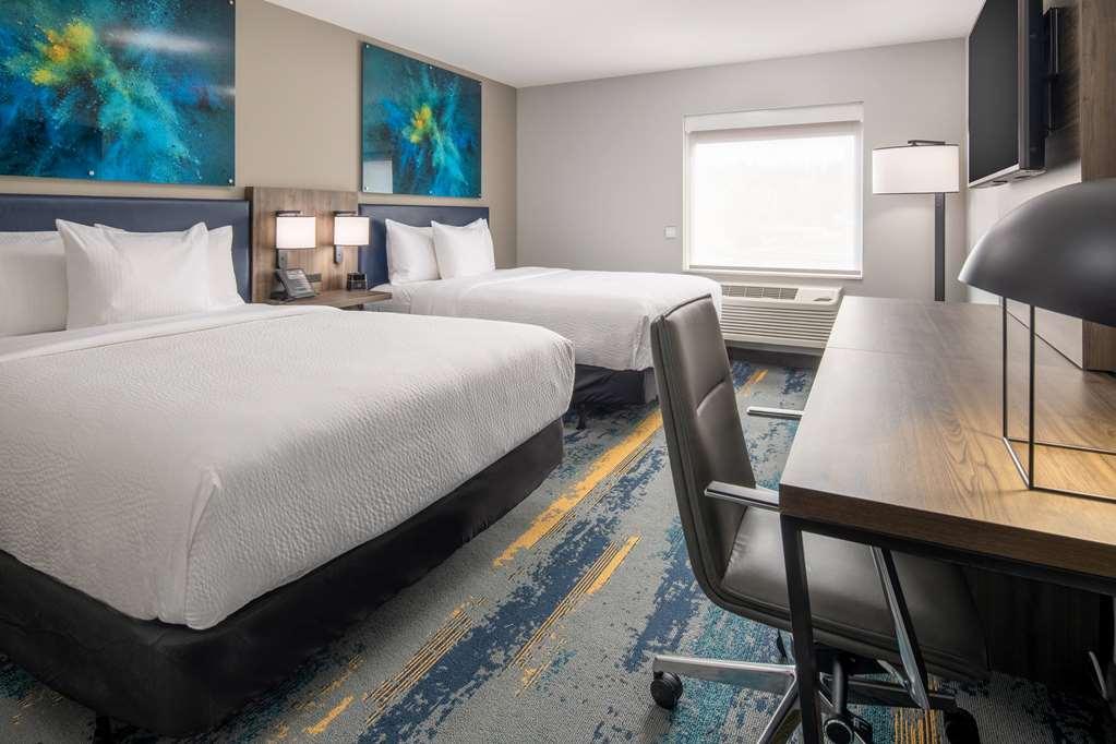 La Quinta Inn & Suites By Wyndham Spokane Downtown Room photo