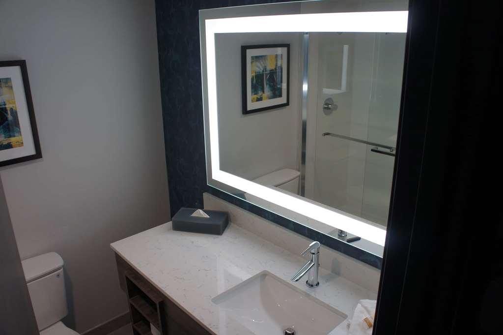 La Quinta Inn & Suites By Wyndham Spokane Downtown Room photo