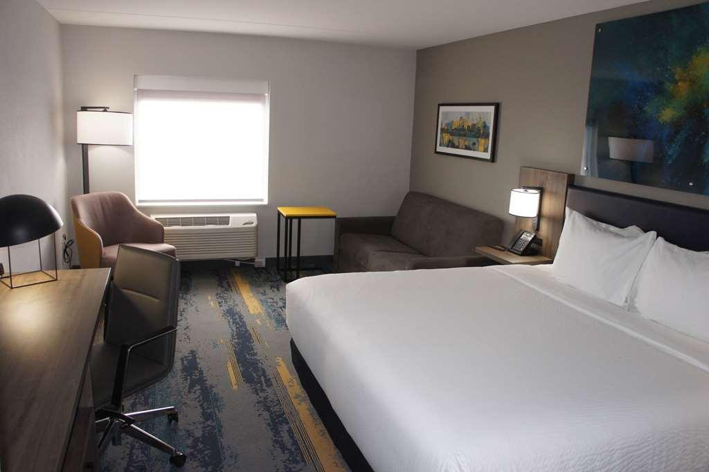 La Quinta Inn & Suites By Wyndham Spokane Downtown Room photo